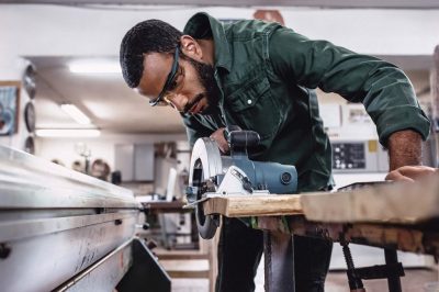 Redueixen el soroll en ambients laborals de risc